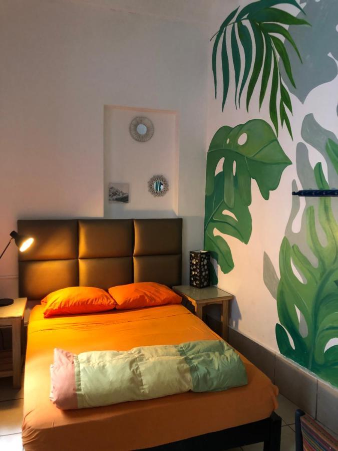 Waikiki Hostel リマ エクステリア 写真